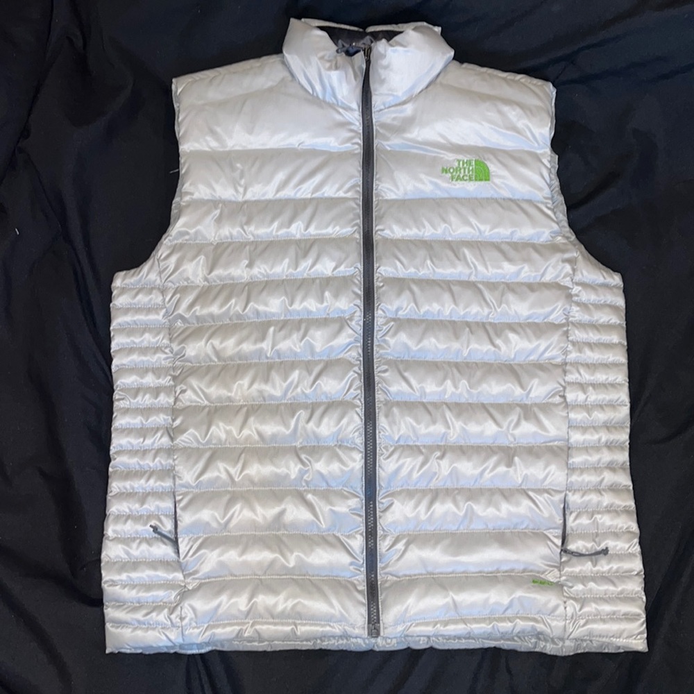 Mens north face vest like new
